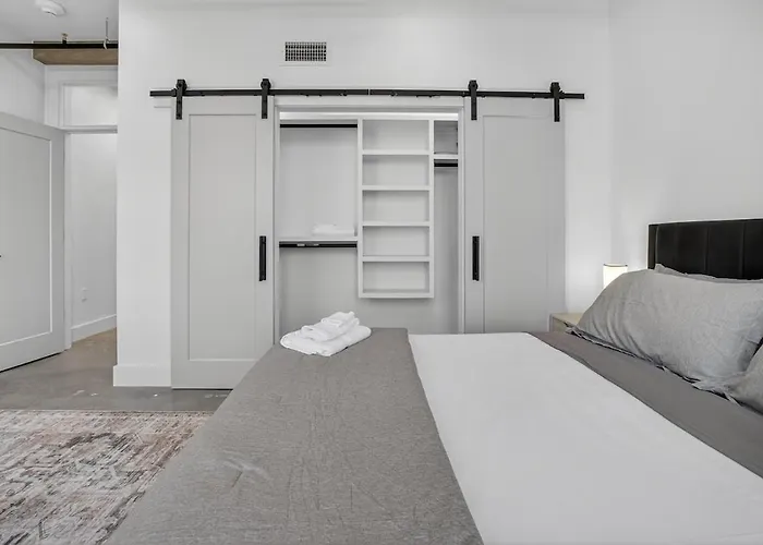 Historic Beacon Loft Downtown *